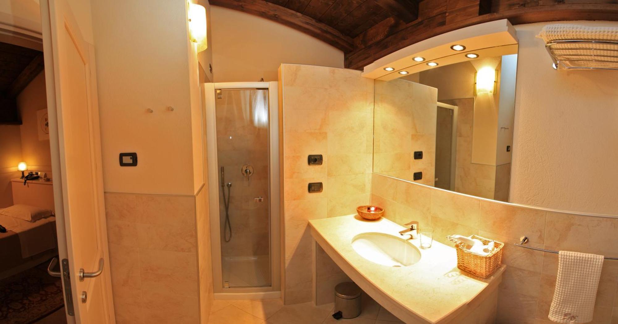 Albergo Della Ceramica Villanova Mondovì Szoba fotó