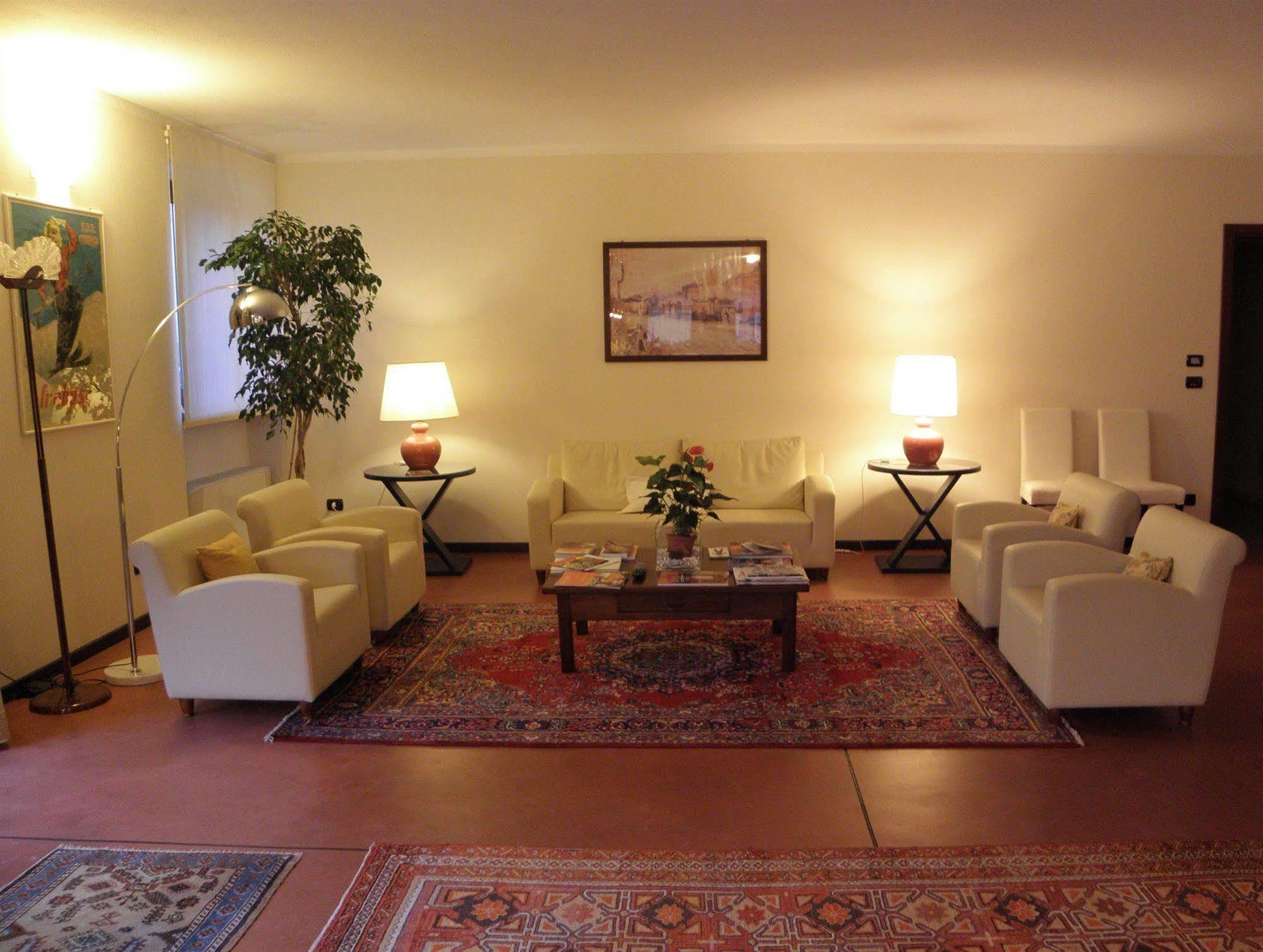 Albergo Della Ceramica Villanova Mondovì Kültér fotó